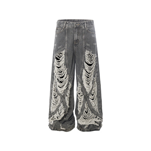 Hole-damaged jeans are loose.